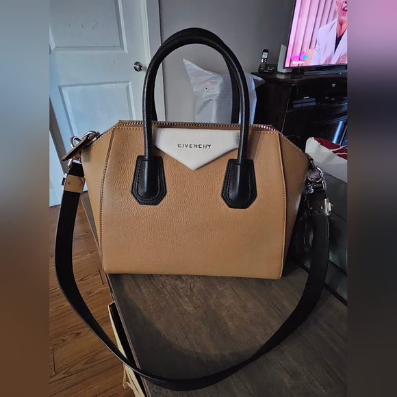 Givenchy Antigona - Picture 16 of 16